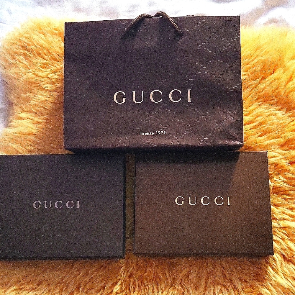 Gucci gift boxes,bag, and ribbon - Picture 3 of 3